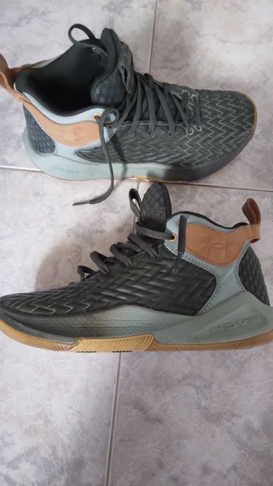 Баскетболни маратонки Under Armour