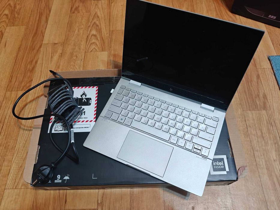 Ноутбук HP ENVY x360