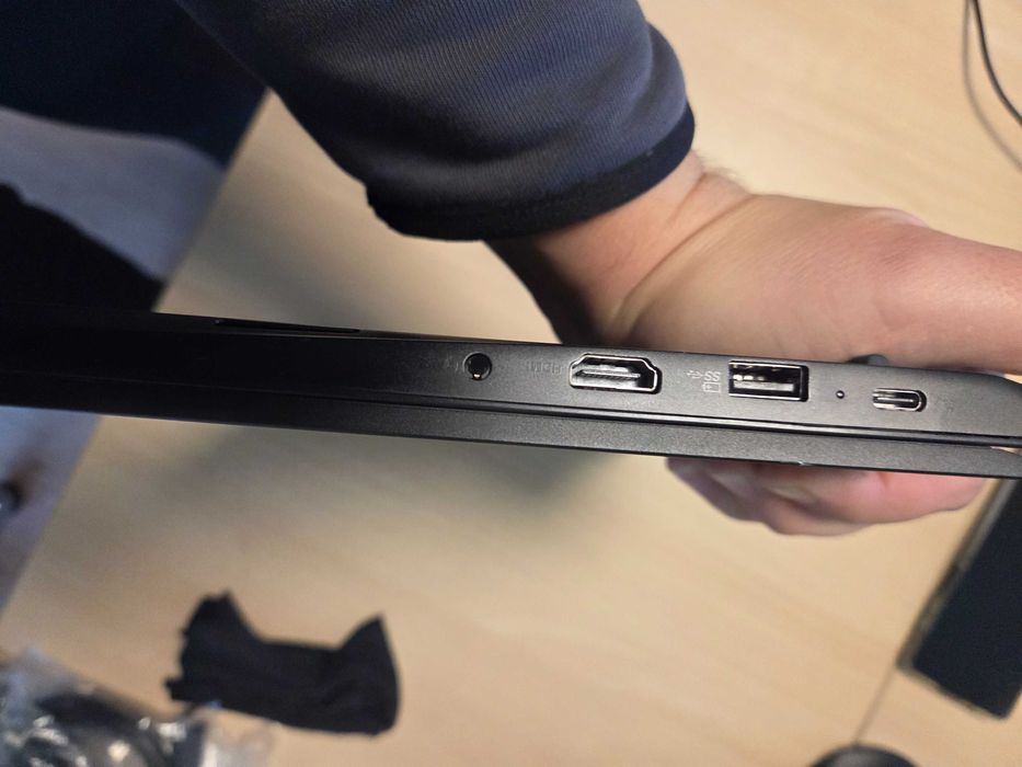 Lenovo Thinkpad E14 Gen 2 - i7, 16GB RAM, 512 GB SSD, 14" Full HD