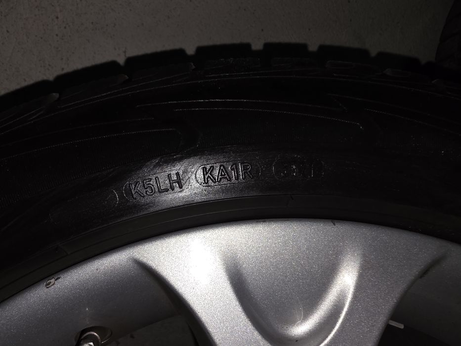Зимни гуми Goodyear 255/50/19  с оригинални BMW джанти от Х5