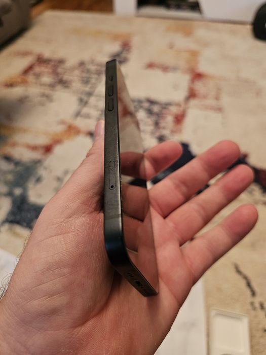 Продавам: iphone 13 128GB