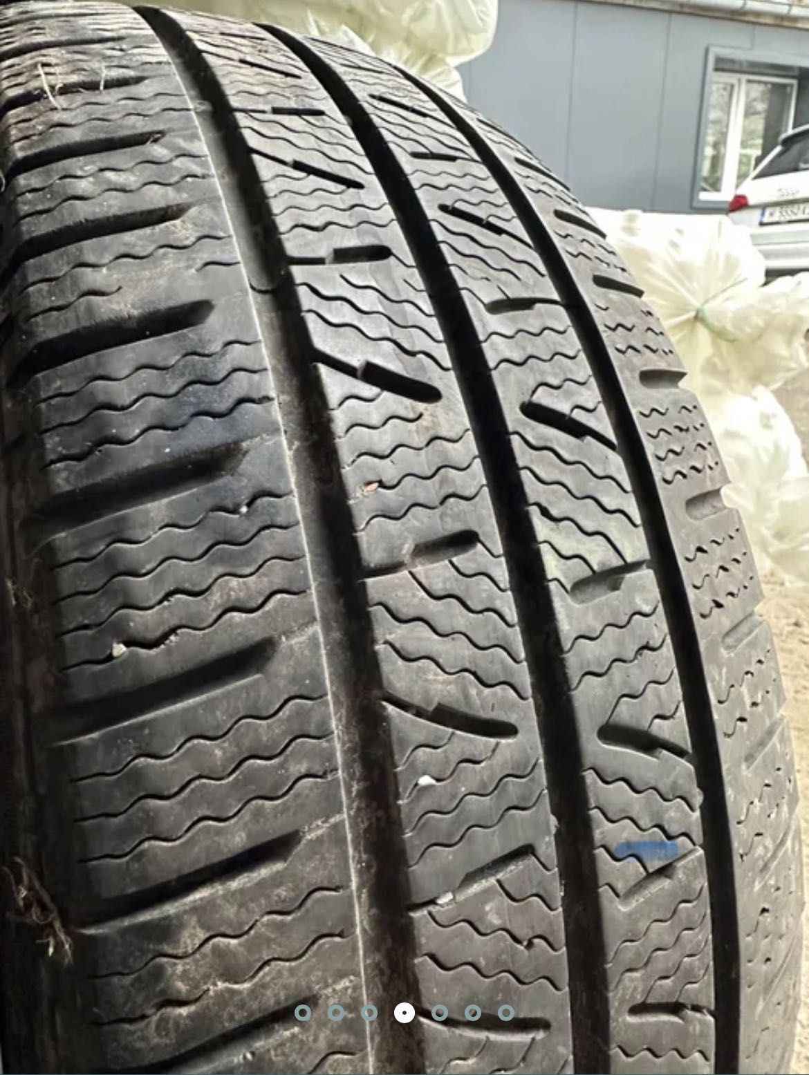 2 бр. зимни гуми за бус 225/65/16C Pirelli DOT 1721 7 mm