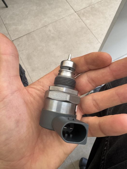 Senzor presiune rampa Bosch/ regulator audi vw skoda 2.0 tdi