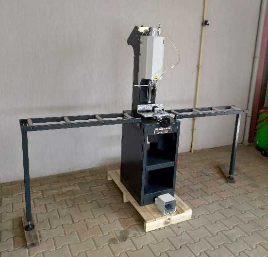 Masina de Insurubat Verticala