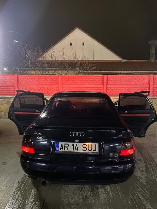 Audi A4 B5 / 1.8 benzină / 1995