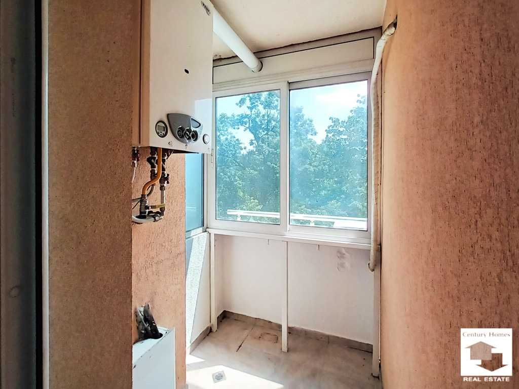 Продава се Тристаен апартамент в Велико Търново, Център - 82 кв.м за 2011 €/кв.м - Снимка #8