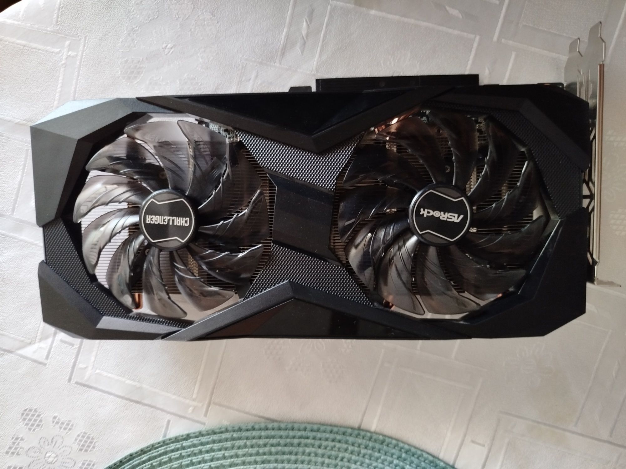 RX7600 challenger edition 8gb