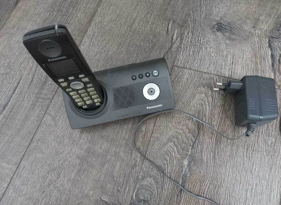 Продам радио телефон Panasonic.