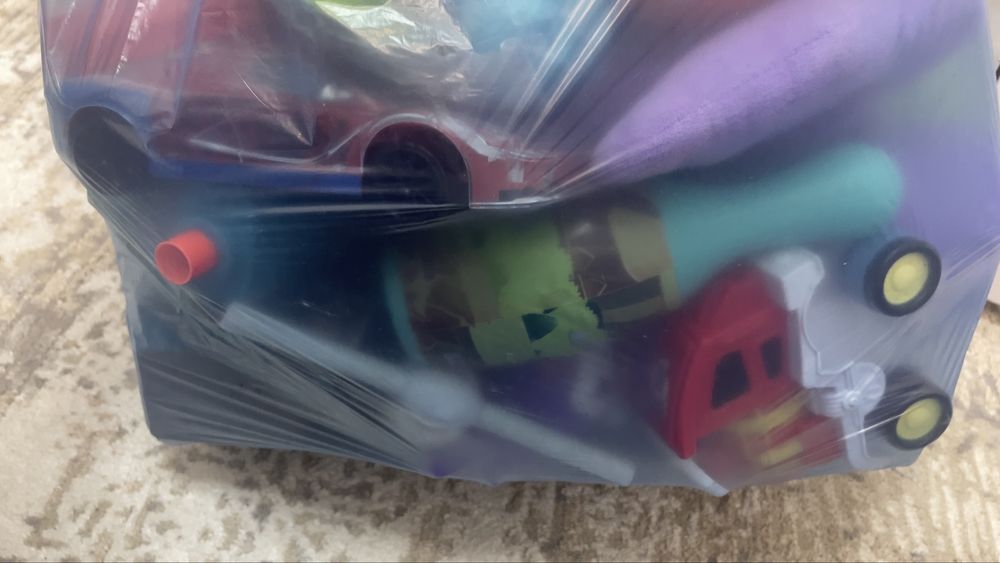 Продаю большой пакет мальчиковых игрушек от 2 до 4 лет