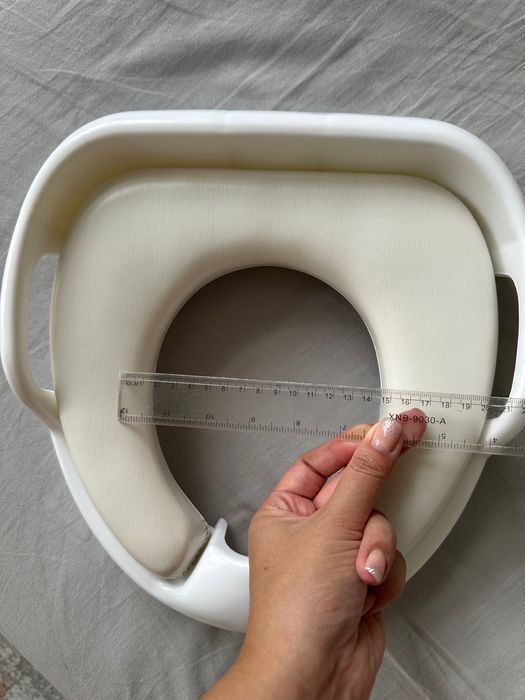 Продается детская насадка на унитаз