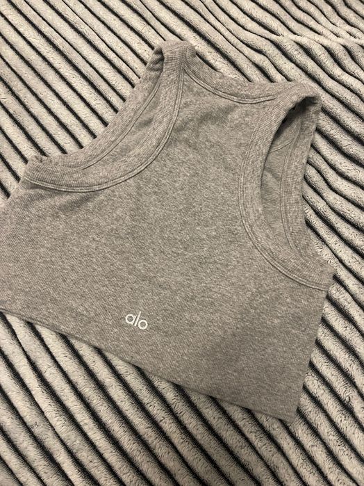 Топ Alo yoga, Xs-s, нов