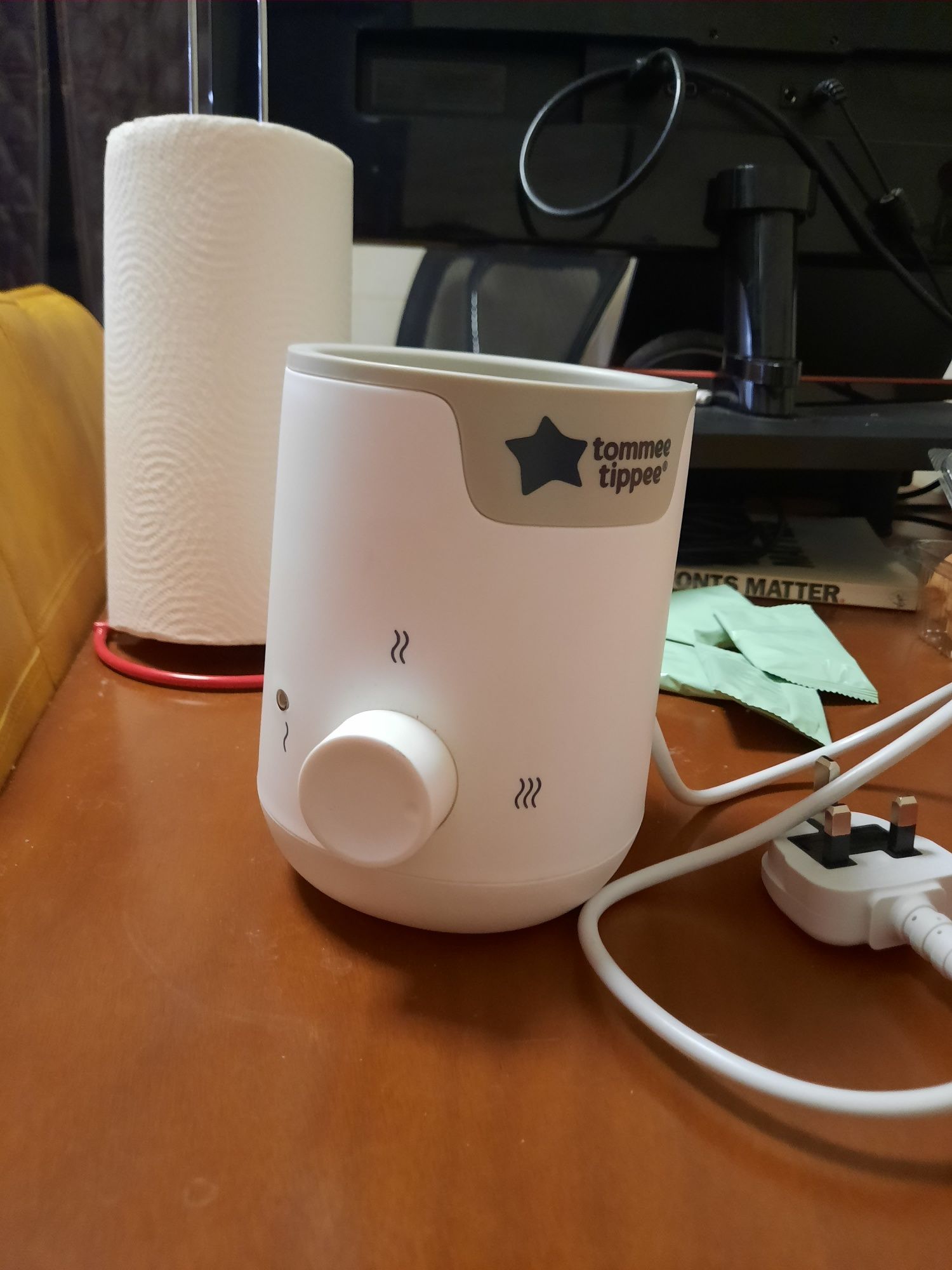 Incalzitor electric Tommee Tippee pentru biberoane, Alb