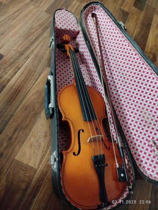 Скрипка 2/4 продается
