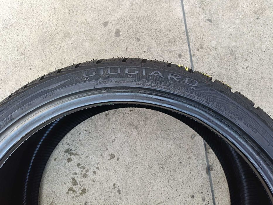 Doua anvelope noi de iarna 265 30 19 vredestein giugiaro