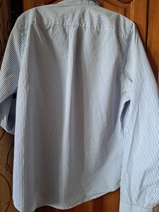 Официална ,раирана почти нова риза за специални случаи