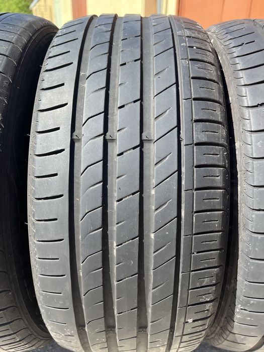 4 бр. летни гуми 235/45/17 Nexen DOT 0919 5-5,5 mm