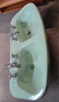 Винтиж мивка за баня