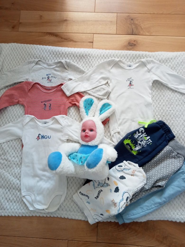 Lot body băiețel,Petit Bateau,mărimea 18 luni.