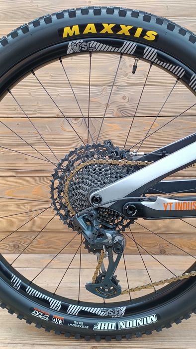 Bicicleta second hand YT Industries JEFFSY, carbon, marime M
