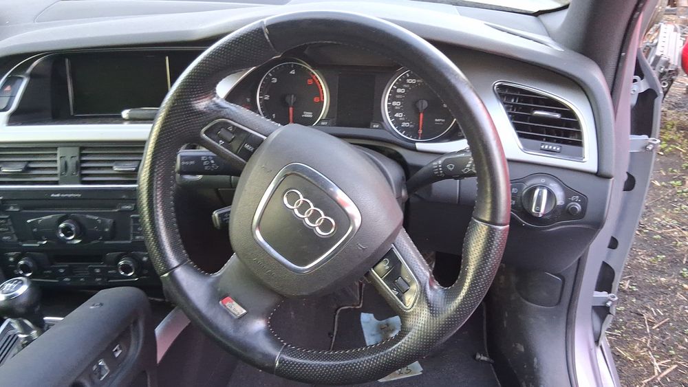 Volan audi a4 b8 s line.  Navigatie colora.  Nuca schimbator