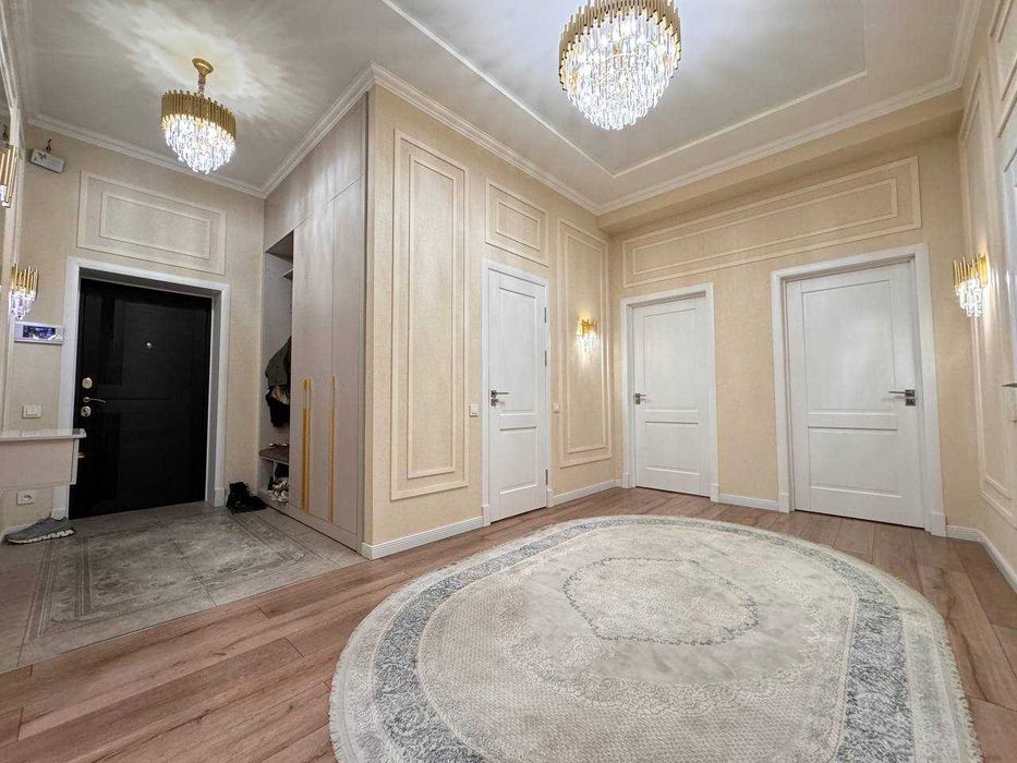 Сдаётся кв Ц-2 Рынок Алайский на короткое время (1-2 oyga beriladi)