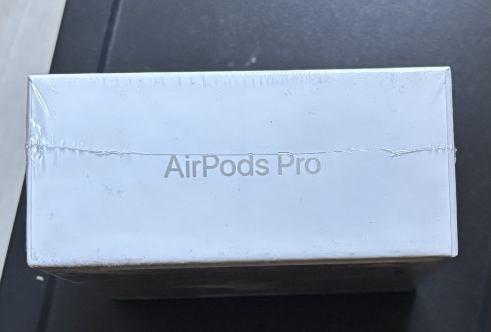 Чисто нови AirPods Pro (2ро поколение) с USB-C – Неотворени!