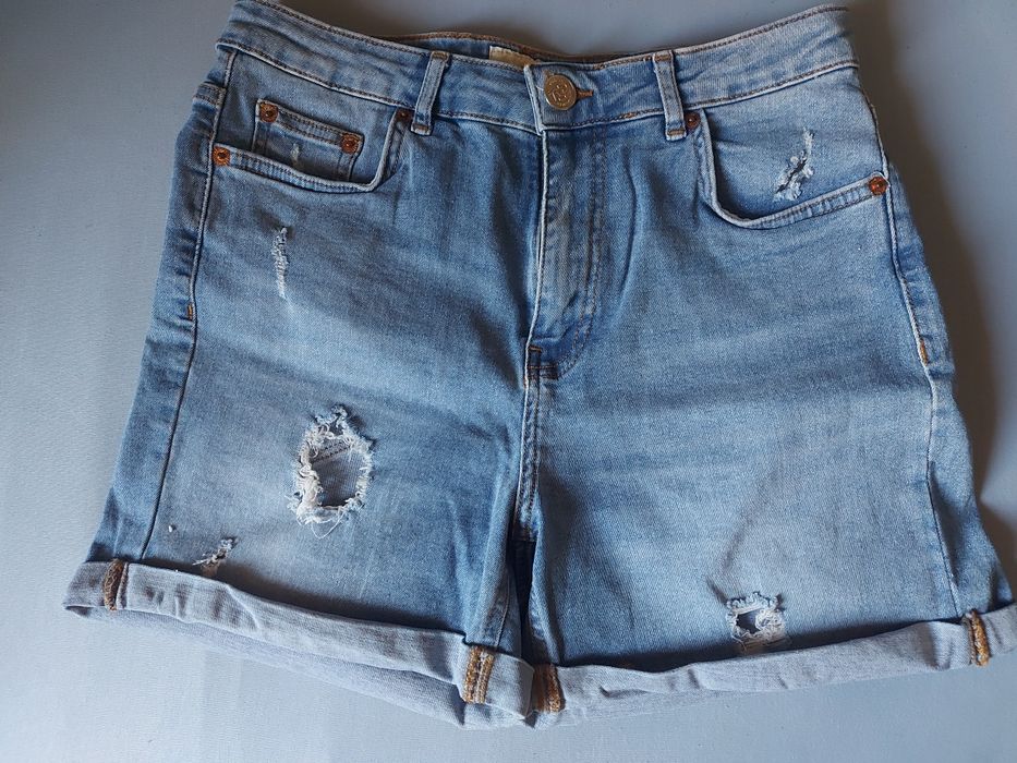 Pantaloni scurți de blug