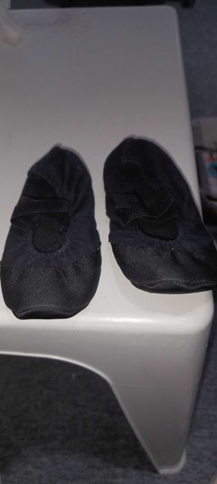 Vând încălțăminte pentru fetițe de balet