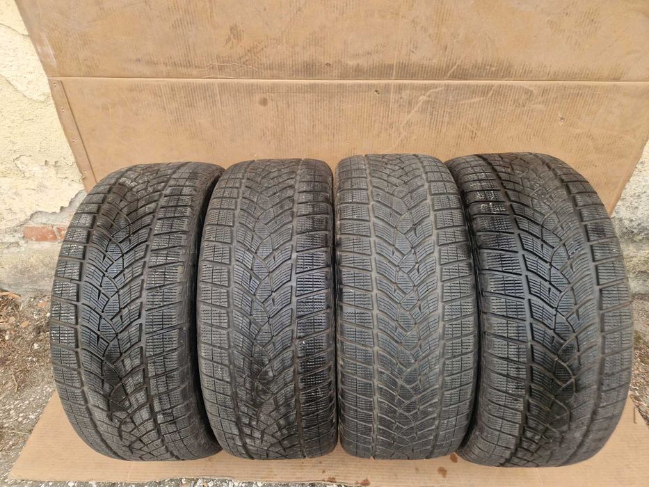 4 Goodyear R21 275/45
Зимни гуми 
DOT3521