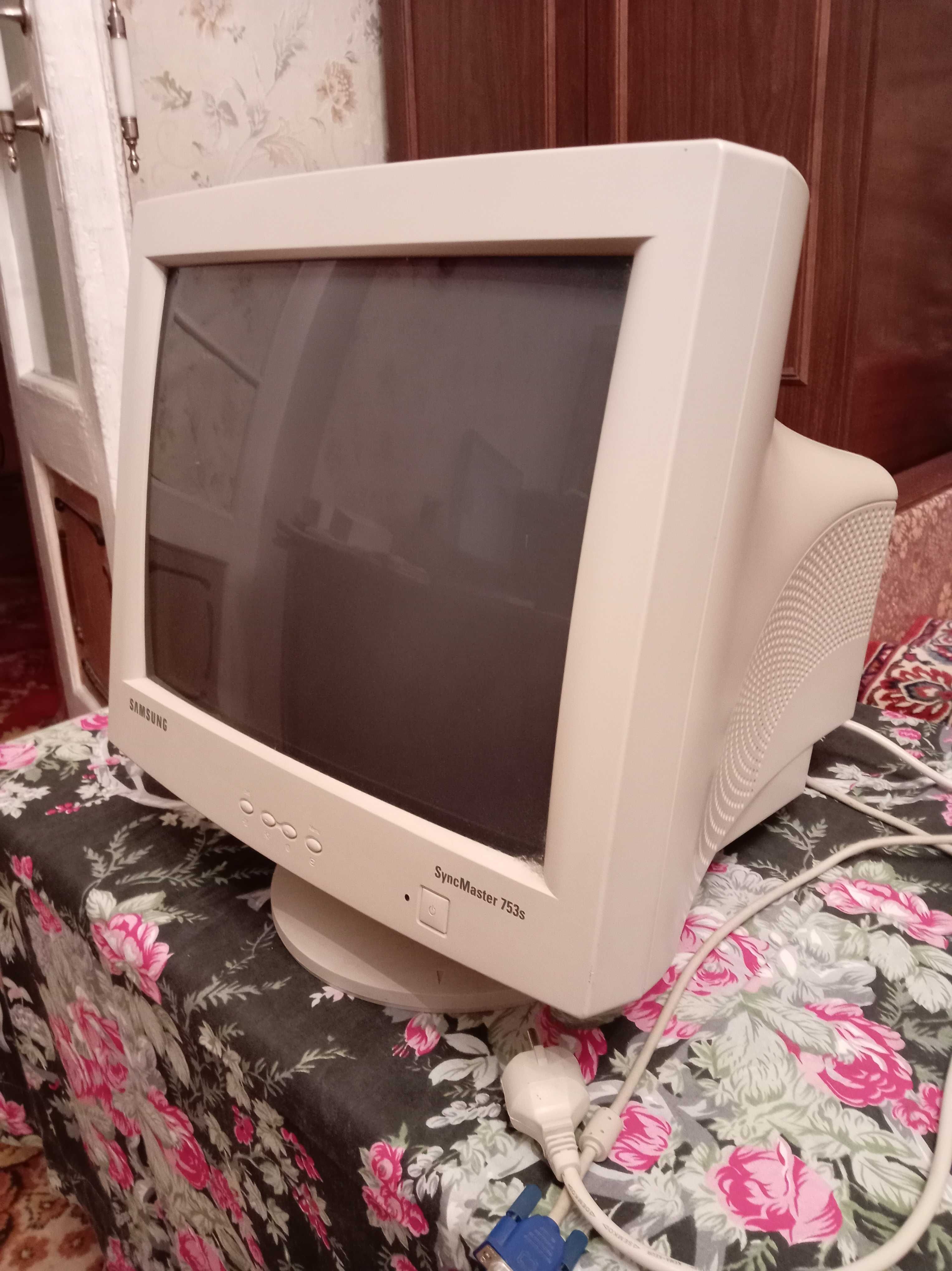 Монитор Samsung SyncMaster 753s