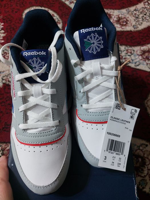 Кроссовки отReebok детские.