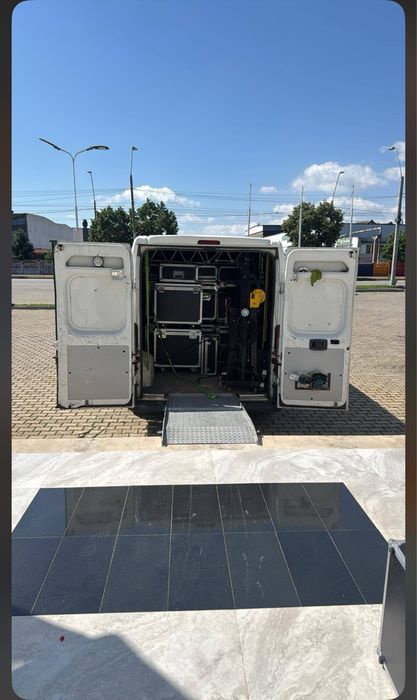 Închiriez dube transport marfă – cu sofer