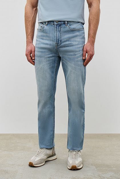 Джинсы почти новые.