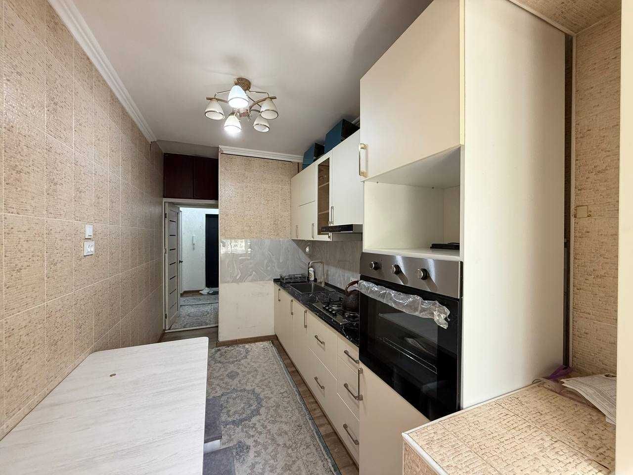 Продается квартира в Центре Мирабад ул.Айбек  ор.Гарант банк  3/1/9