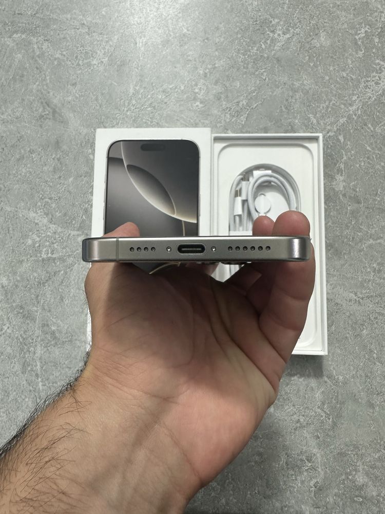 iPhone 16 Pro Max 256GB Natural Titanium