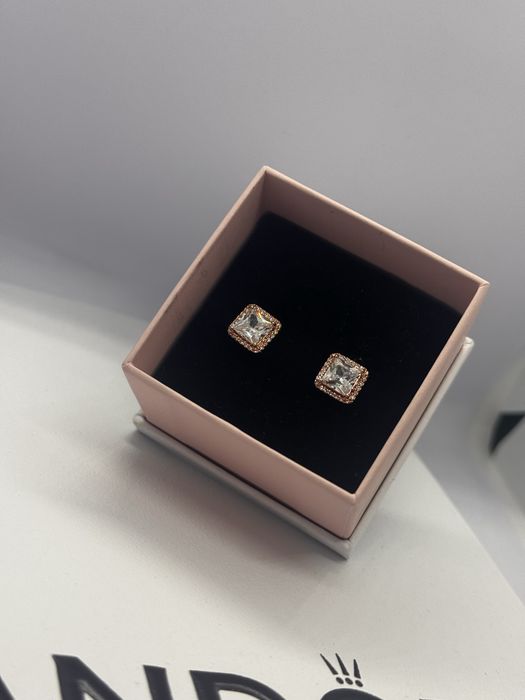 Пандора обеци Pandora