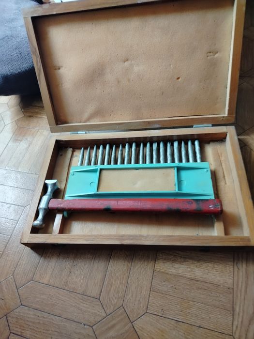 Набор инструментов для чеканки