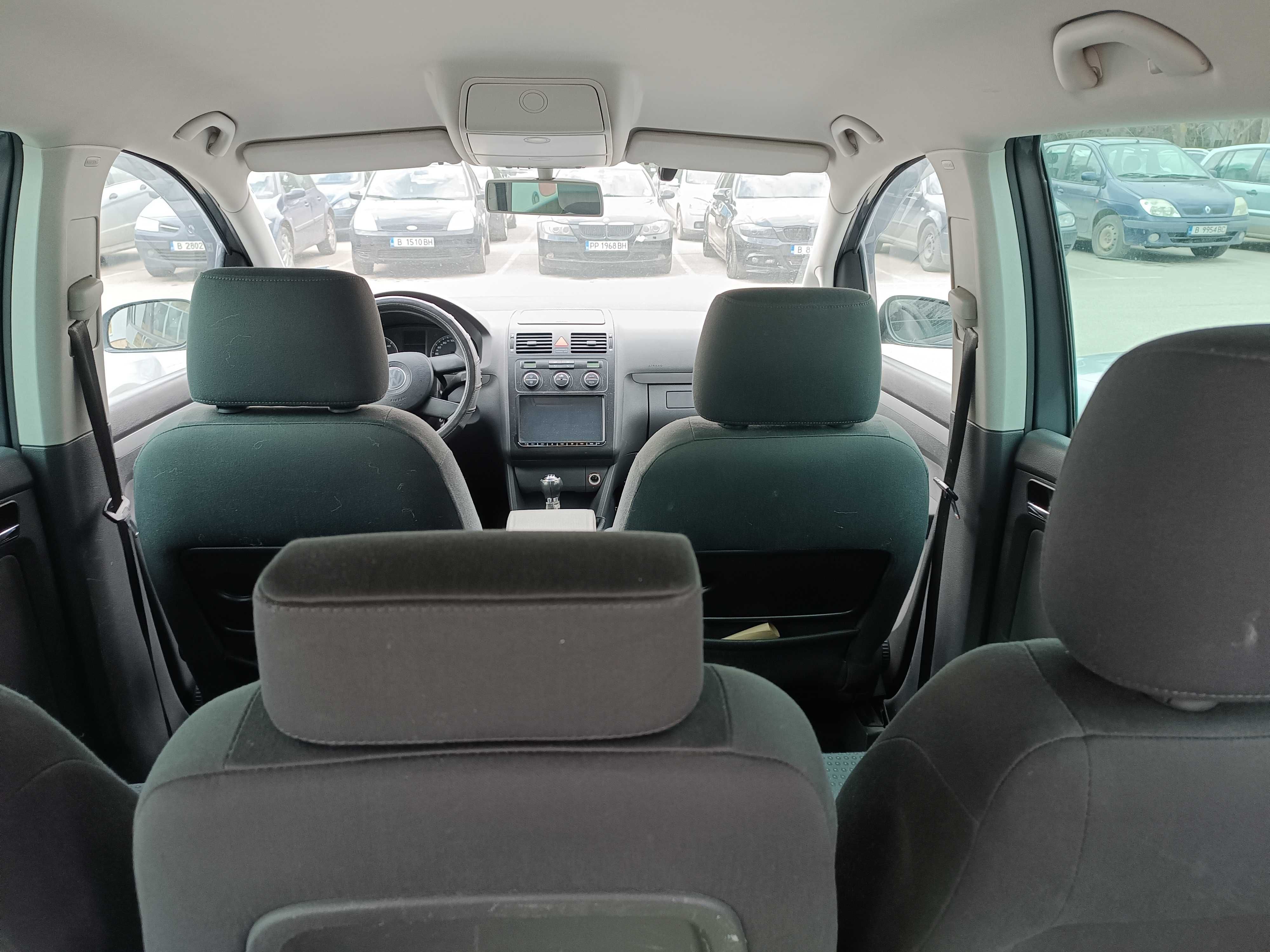 Volkswagen touran 2004г.перфектен