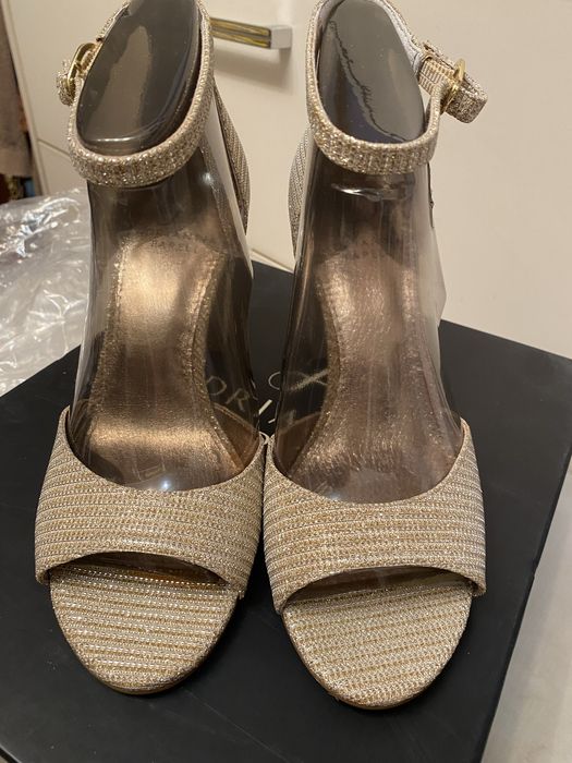 Sandale  NOI deosebite