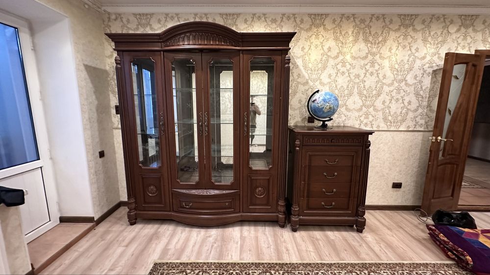 Продам стенку и комод