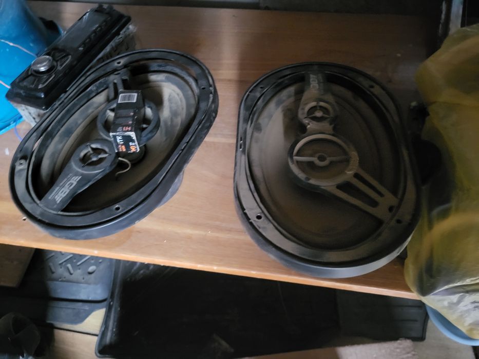 Продам колонки вместе магнитофоном