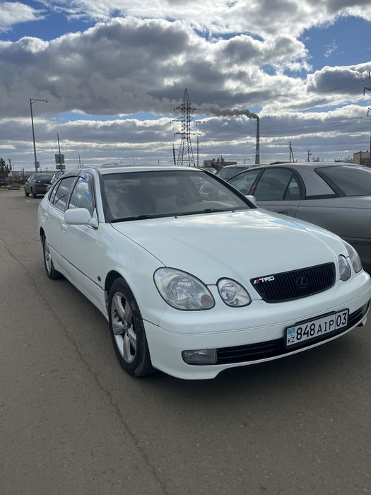 Продам лексус Gs300.