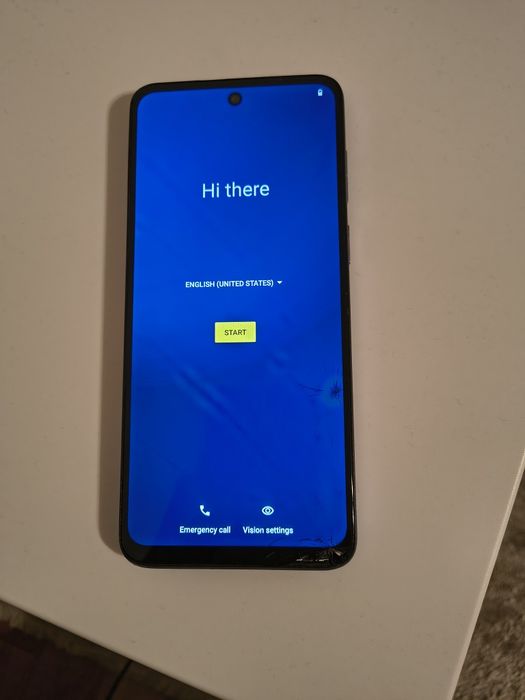 Motorola g13 4 GB RAM 128 GB memorie internă
