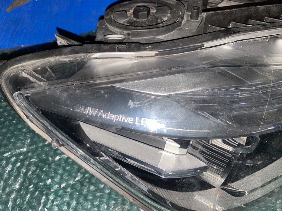 Far BMW seria 3 F30 F31 LCI Facelift 2015 - 2019 far Dreapta adaptiv