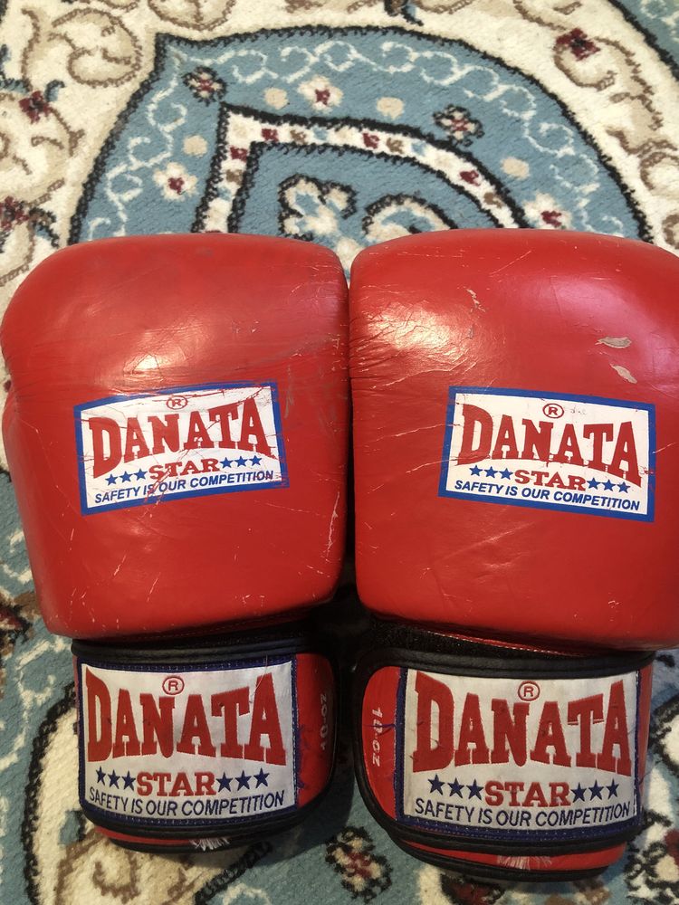 Продам перчатки DANATA