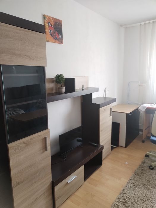 Garsoniera de vanzare,Tractorul-Coresi