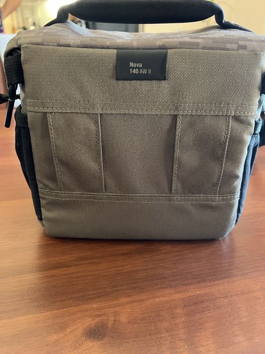 Lowepro Nova 140 AW II