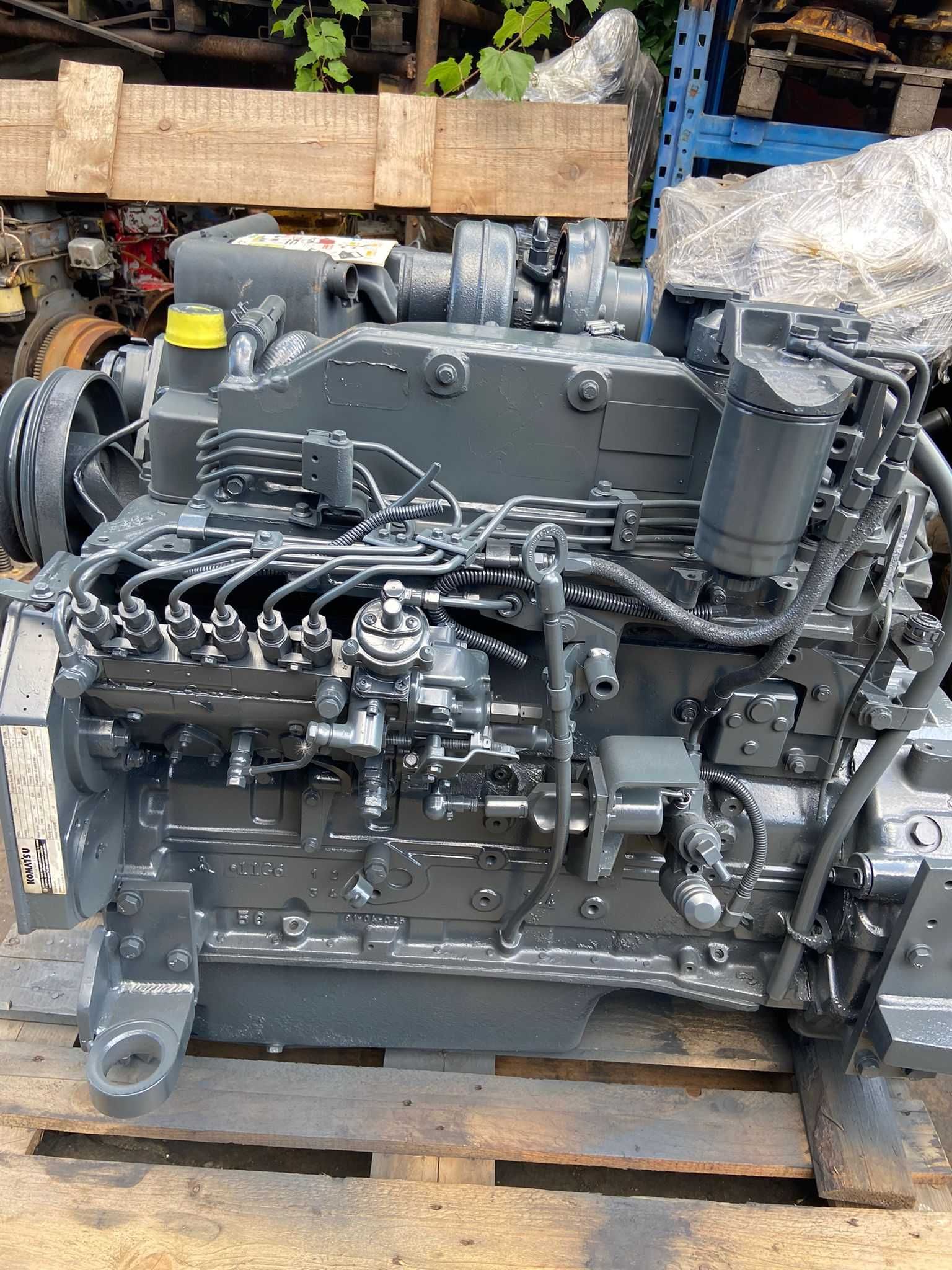 Motor Komatsu SA6D102E