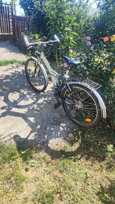 Bicicletă foarte bună