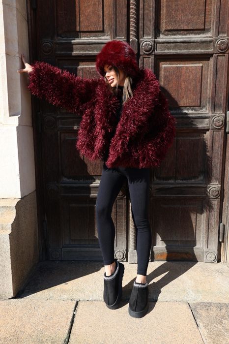 Последен цвят Дамско пухкаво палто